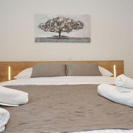 Villa Ankora 2 With Heated Pool Биоград на Мору Екстериор снимка