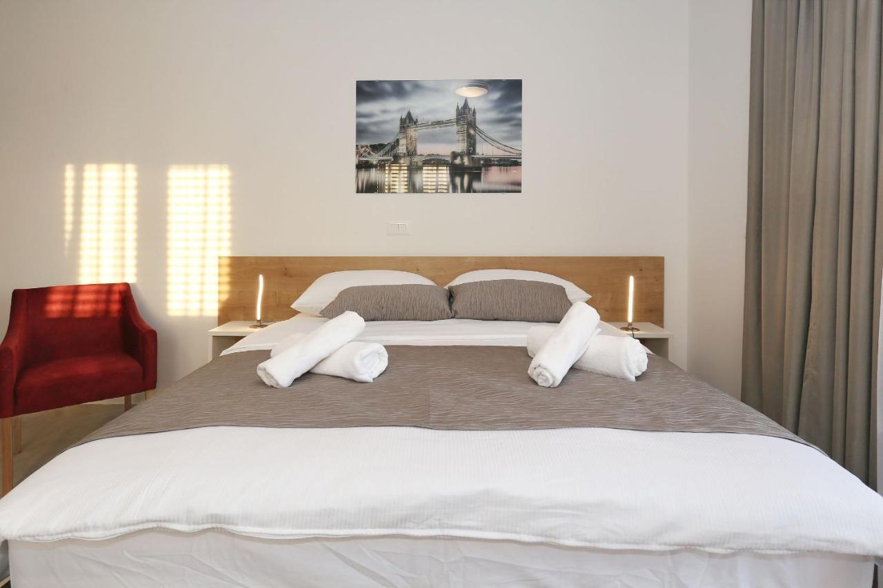 Villa Ankora 2 With Heated Pool Биоград на Мору Екстериор снимка